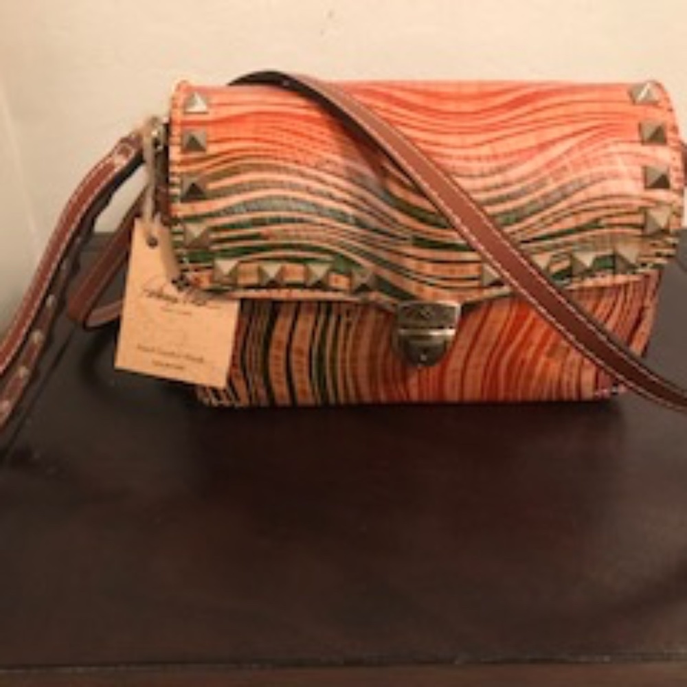 Patricia Nash Lanza Crossbody/Wristlet Organizer